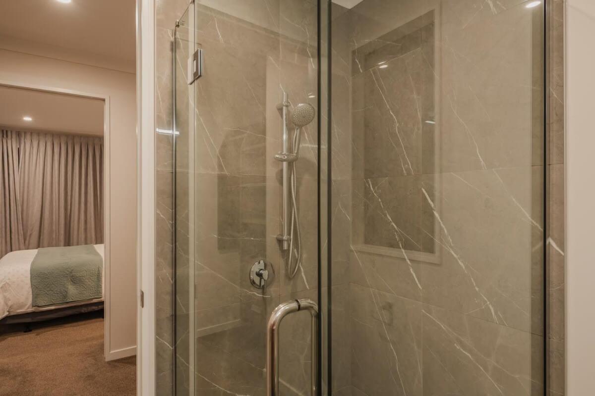 Elegant 3Br Home On Mustang Avenue ไครสต์เชิร์ช ภายนอก รูปภาพ