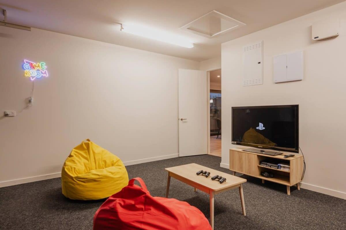 Elegant 3Br Home On Mustang Avenue ไครสต์เชิร์ช ภายนอก รูปภาพ